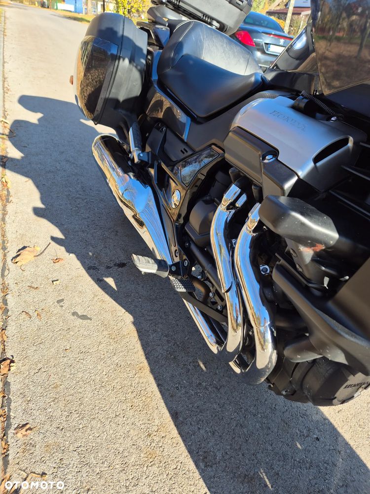 Honda CTX - 8
