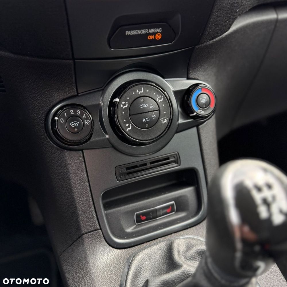Ford Fiesta - 19