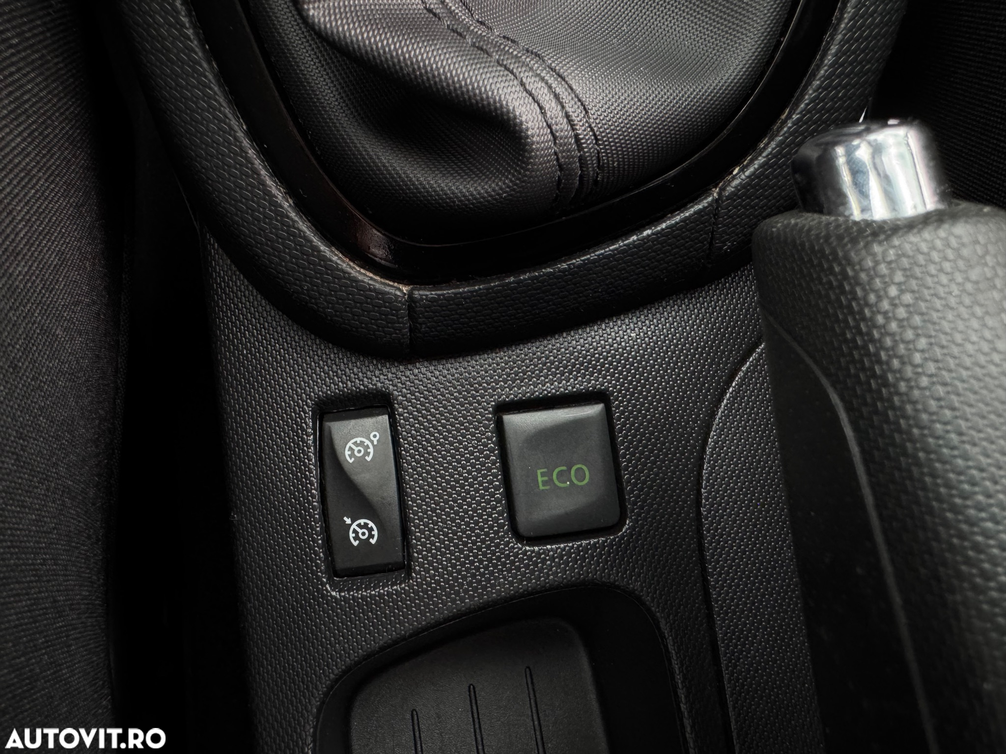 Renault Clio - 23