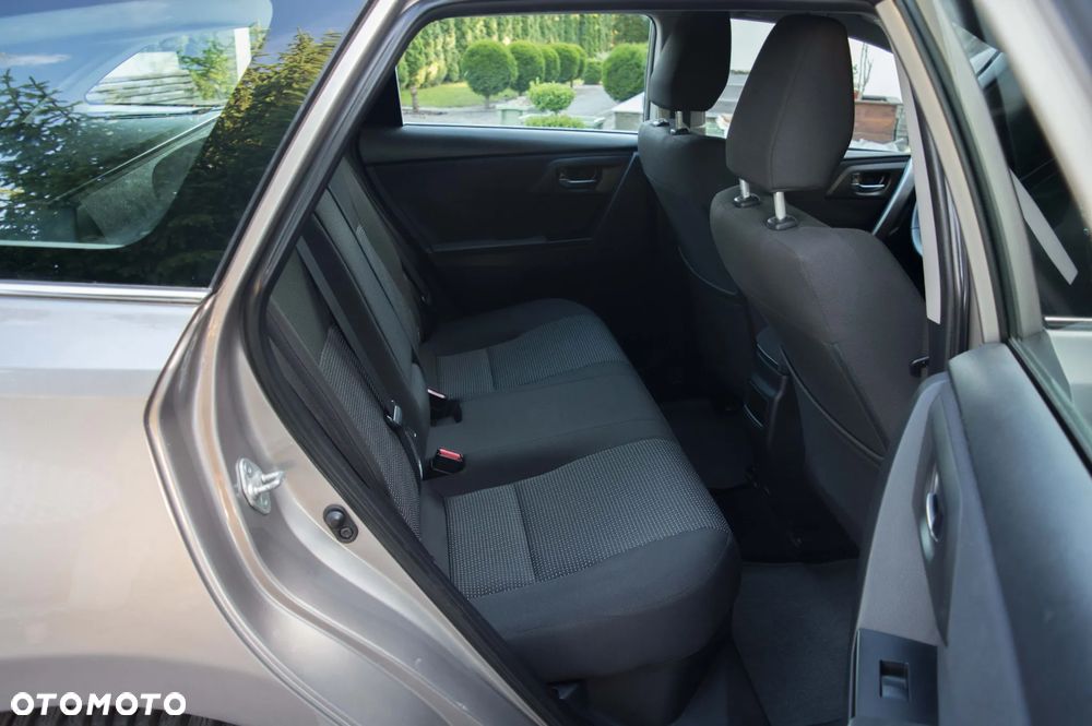 Toyota Auris - 29
