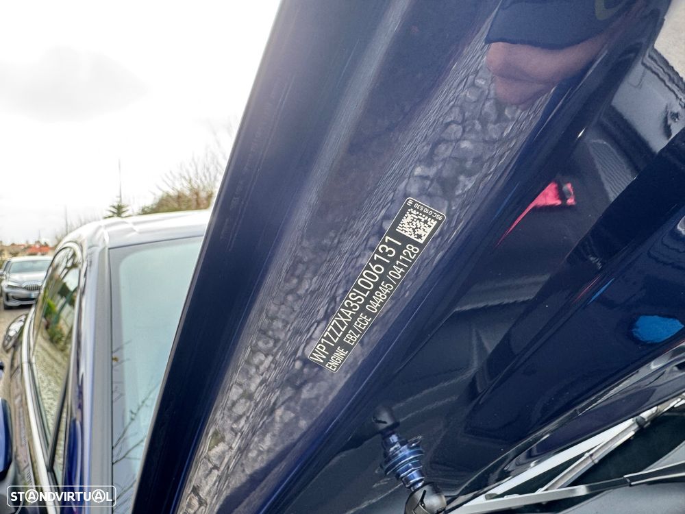 Porsche Macan Electric 4 - 18