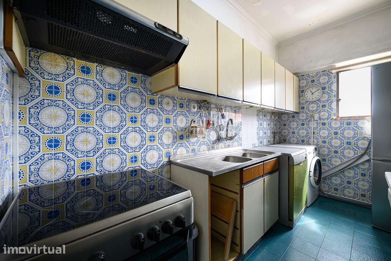 Apartamento T2 em Almada com Varandas e Boa Exposição Solar - Grande imagem: 3/35