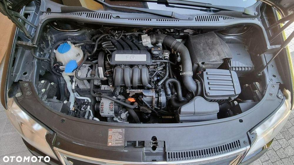 Volkswagen Touran - 10