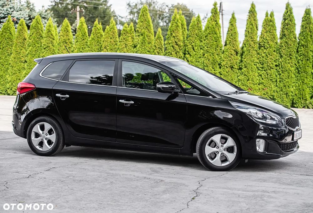 Kia Carens - 3