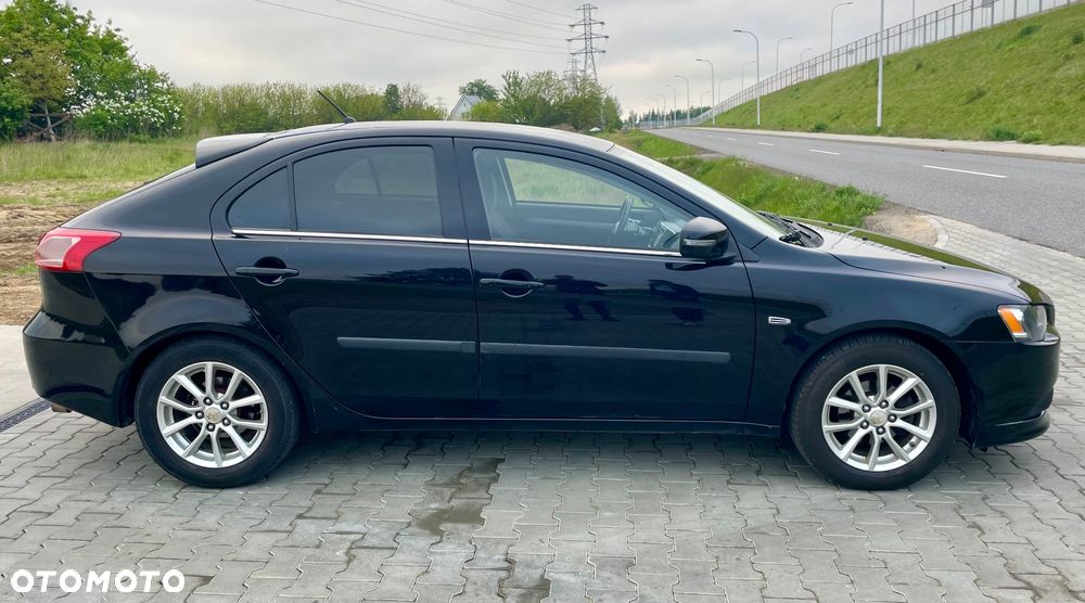 Mitsubishi Lancer 1.6 Inform - 4