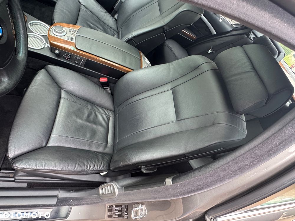 BMW Seria 7 740i - 13