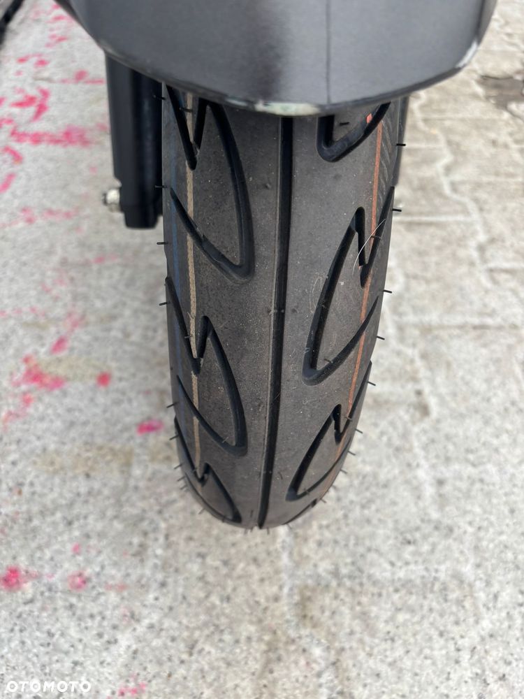 Suzuki Burgman - 19