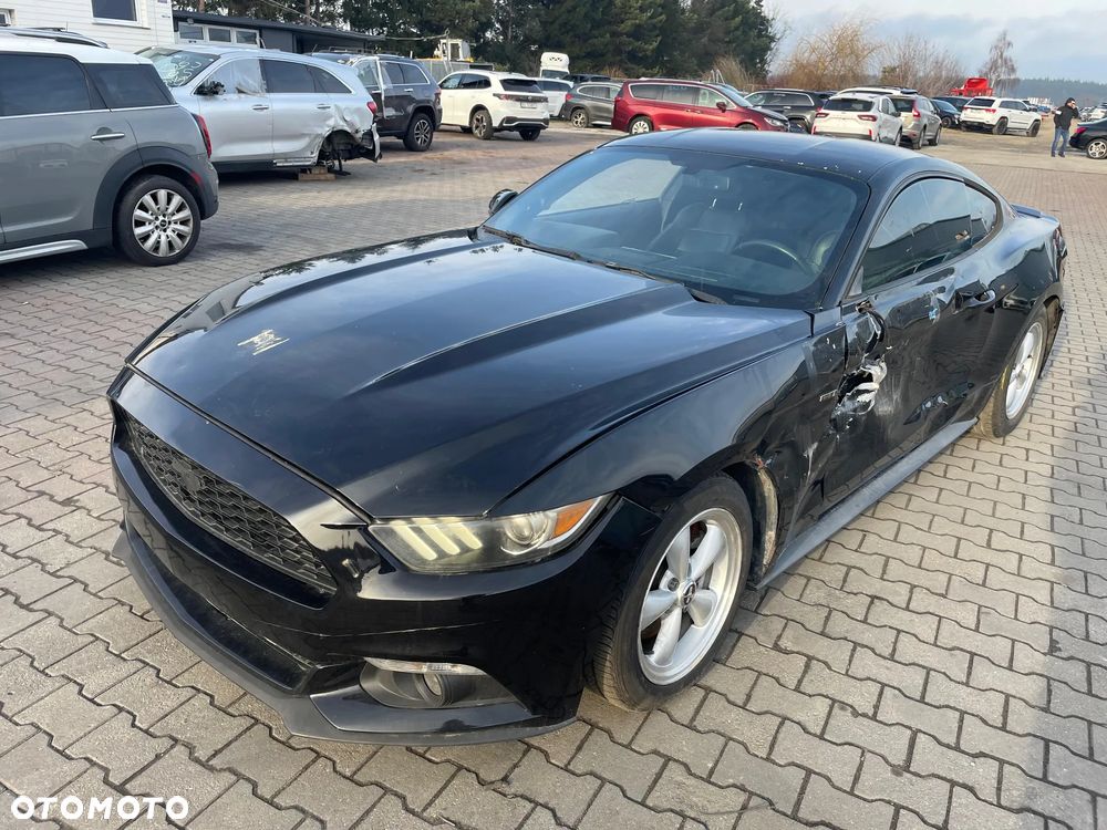 Ford Mustang - 1