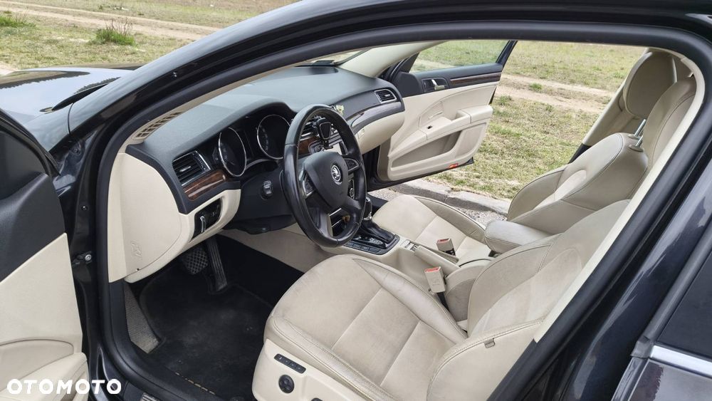 Skoda Superb 2.0 TDI Elegance DSG - 18