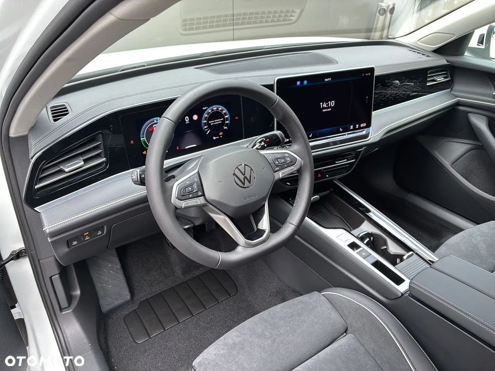 Volkswagen Passat - 5