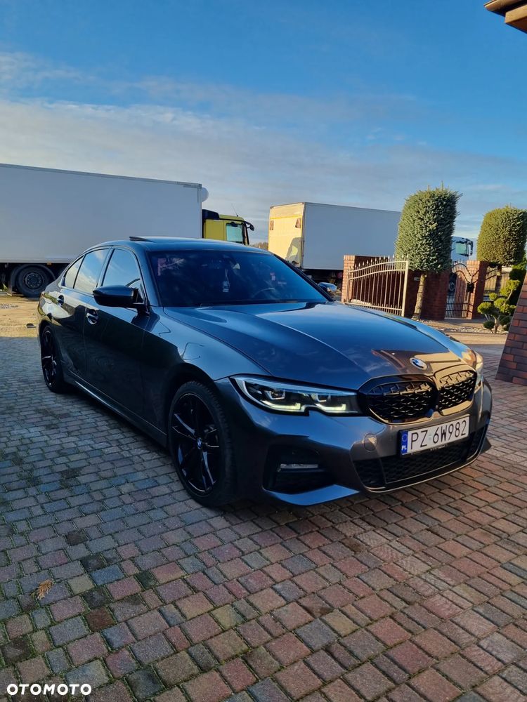 BMW Seria 3 330i M Sport - 4