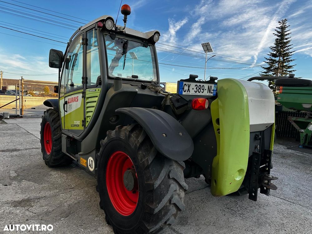 Claas SCORPION 7030 - 7