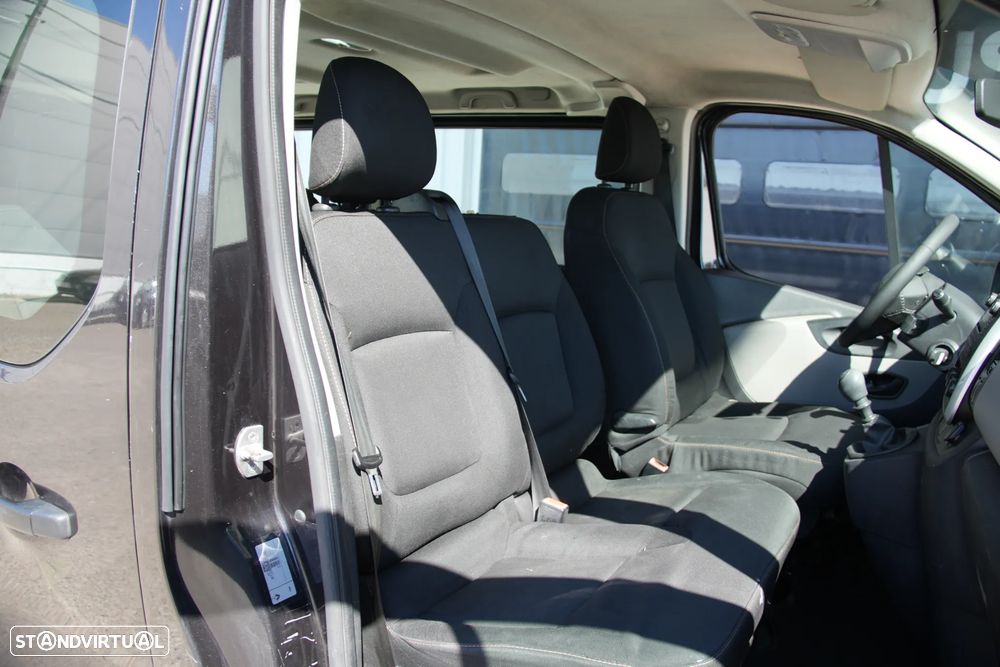 Renault Trafic 9Lugares 1.6DCI - 11