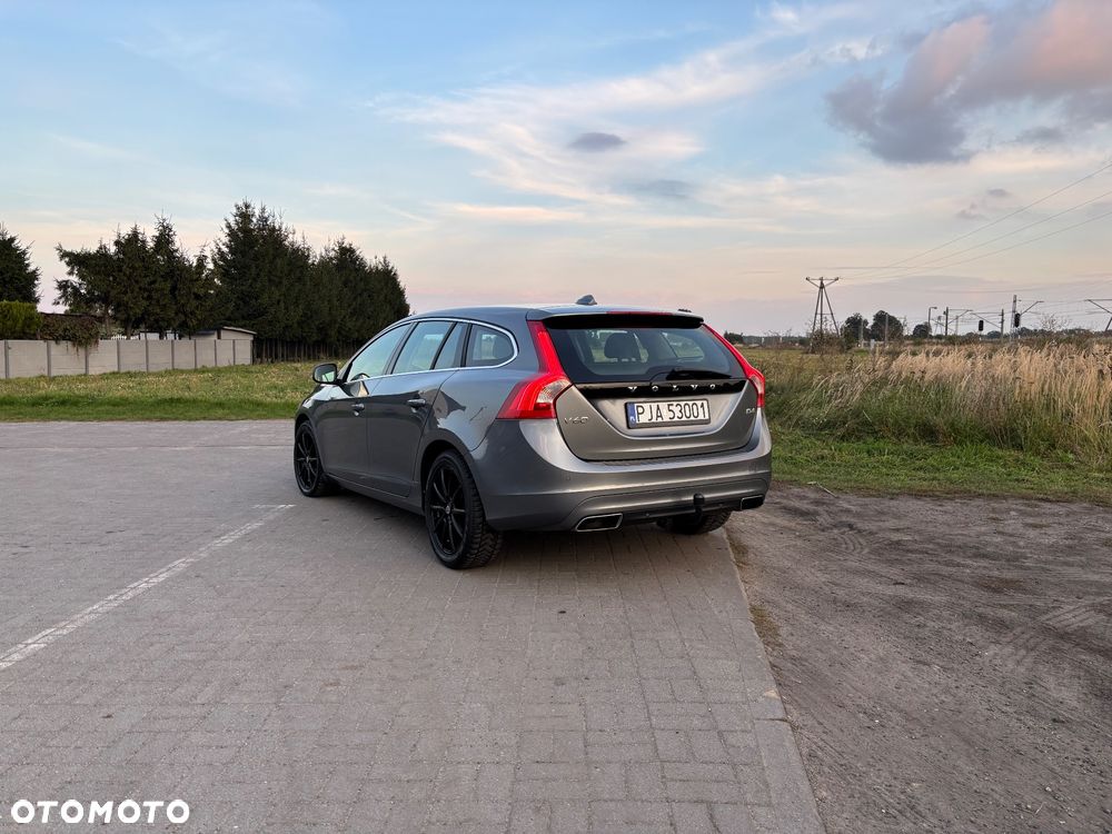 Volvo V60 D4 Momentum - 4