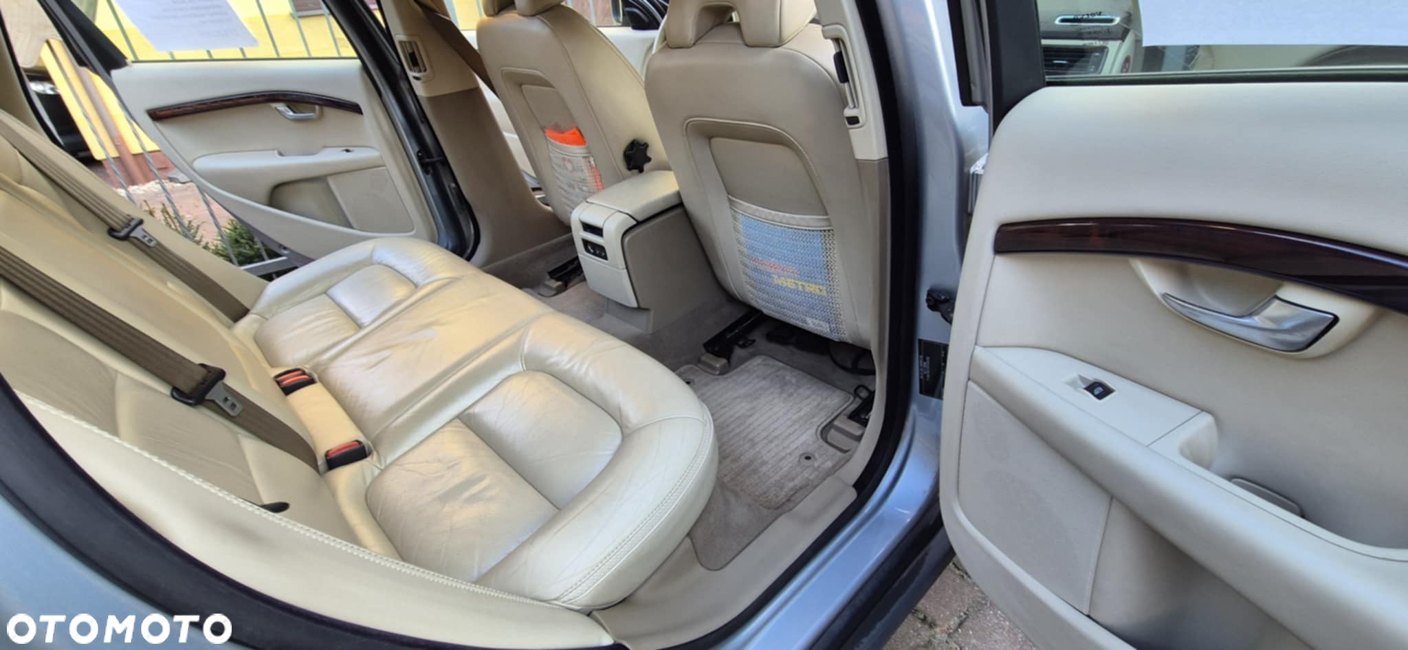 Volvo XC 70 3.2 AWD Momentum - 9