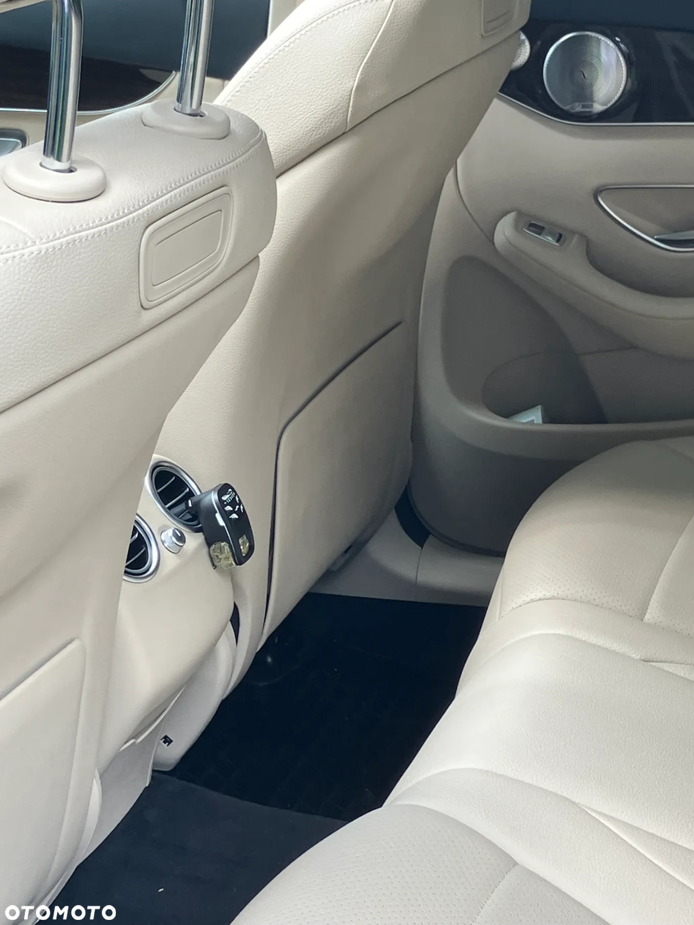 Mercedes-Benz GLC 300 4Matic 9G-TRONIC Exclusive - 9