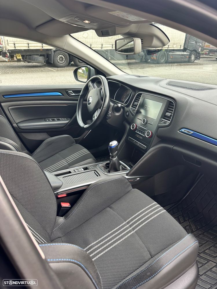 Renault Mégane - 10