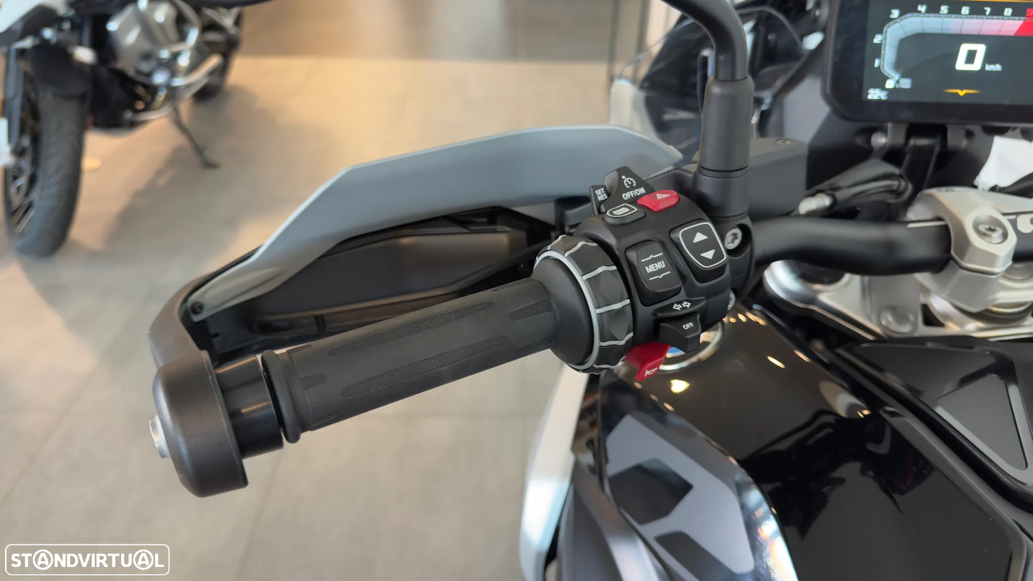 BMW R 1300 GS - 2