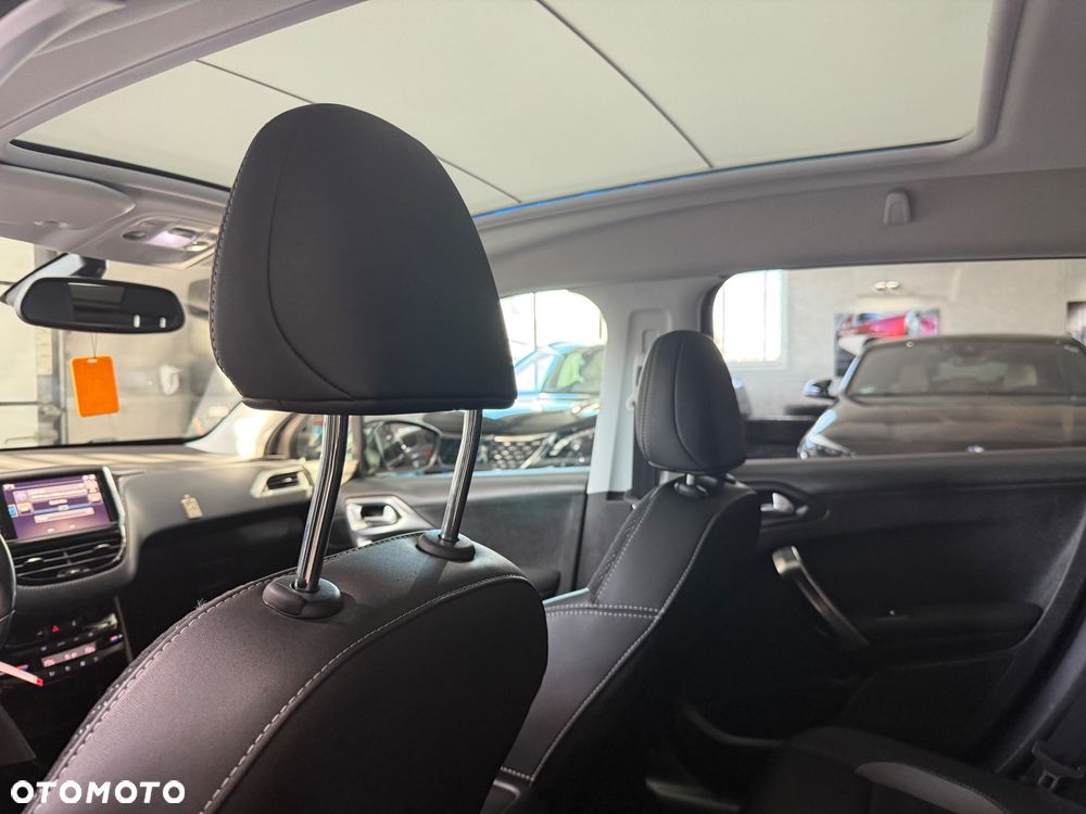 Peugeot 2008 1.6 BlueHDi Allure - 17