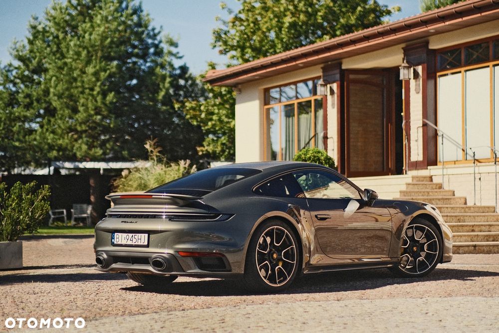 Porsche 911 Turbo S - 30