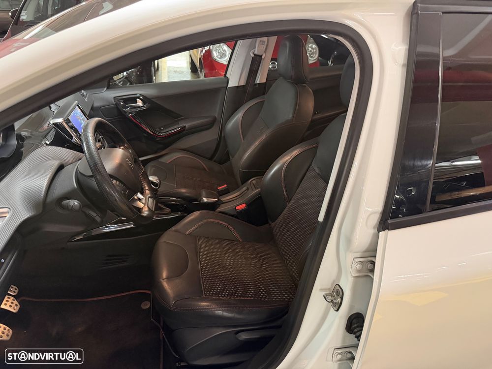 Peugeot 2008 2016 photo 5