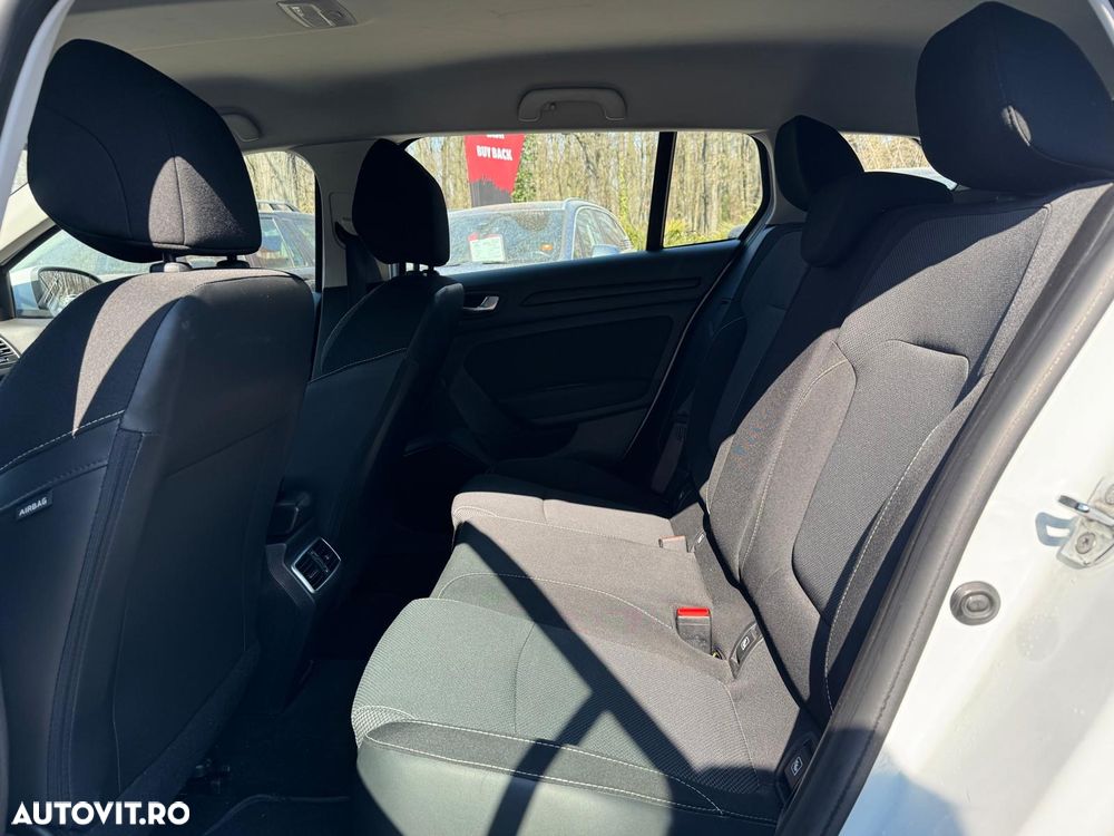 Renault Megane 1.5 dCi Expression - 10