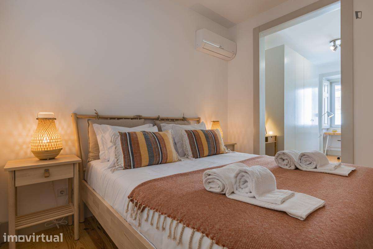 Apartamento com 1 quartos - localizado em Graça Lisbon - Grande imagem: 2/44