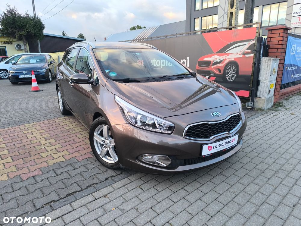 Kia Ceed 1.6 CRDi 128 Dream Team Edition - 21