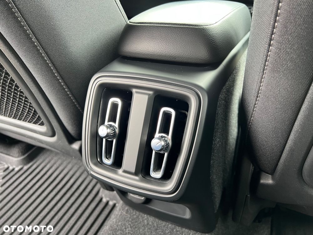 Volvo XC 40 - 40