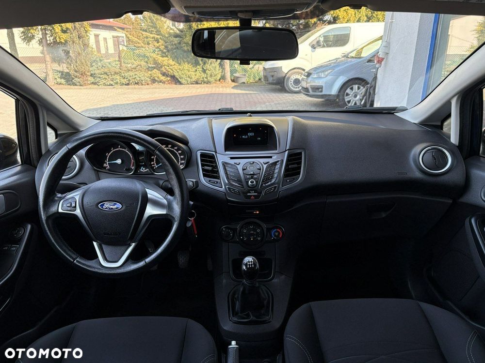 Ford Fiesta - 12