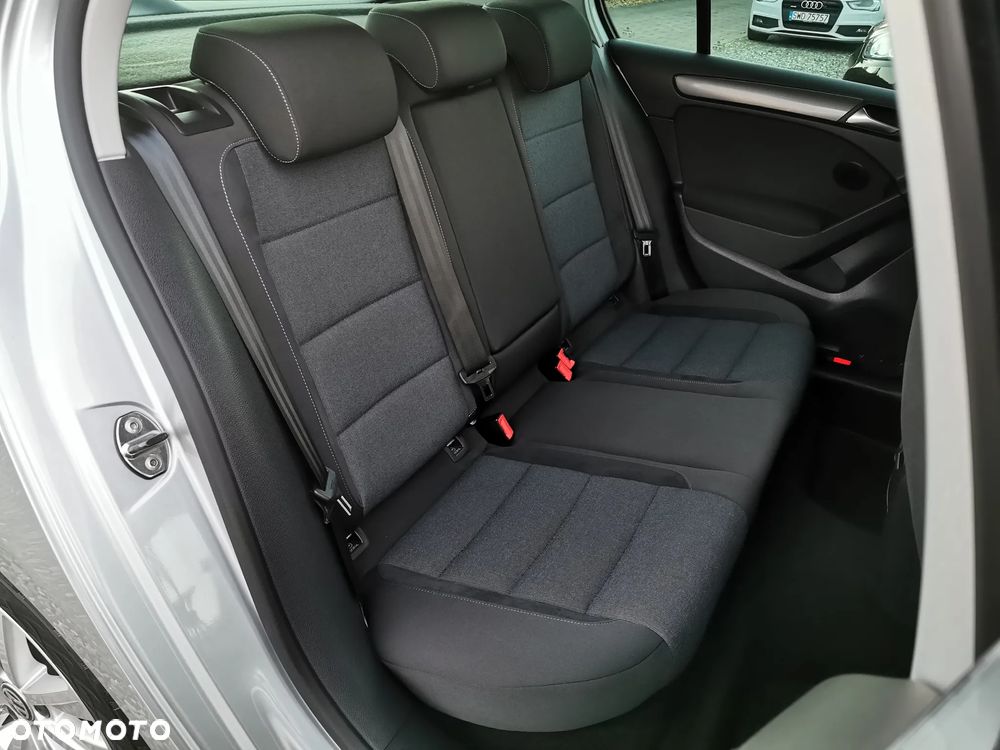 Volkswagen Golf - 19