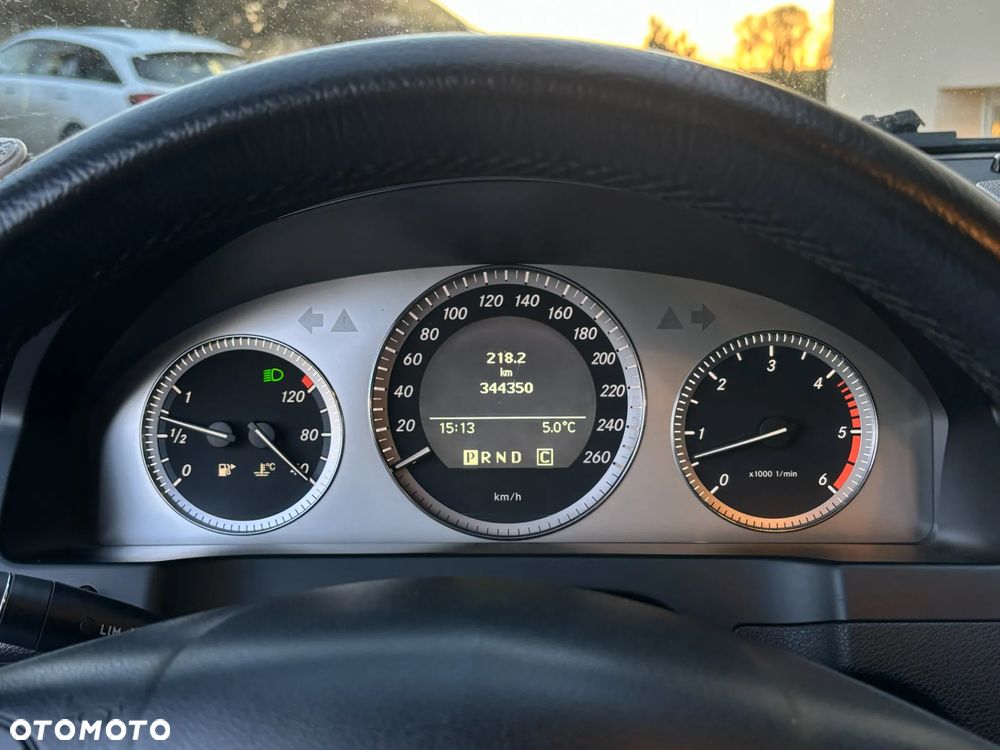 Mercedes-Benz Klasa C 320 CDI DPF 7G-TRONIC Avantgarde - 11