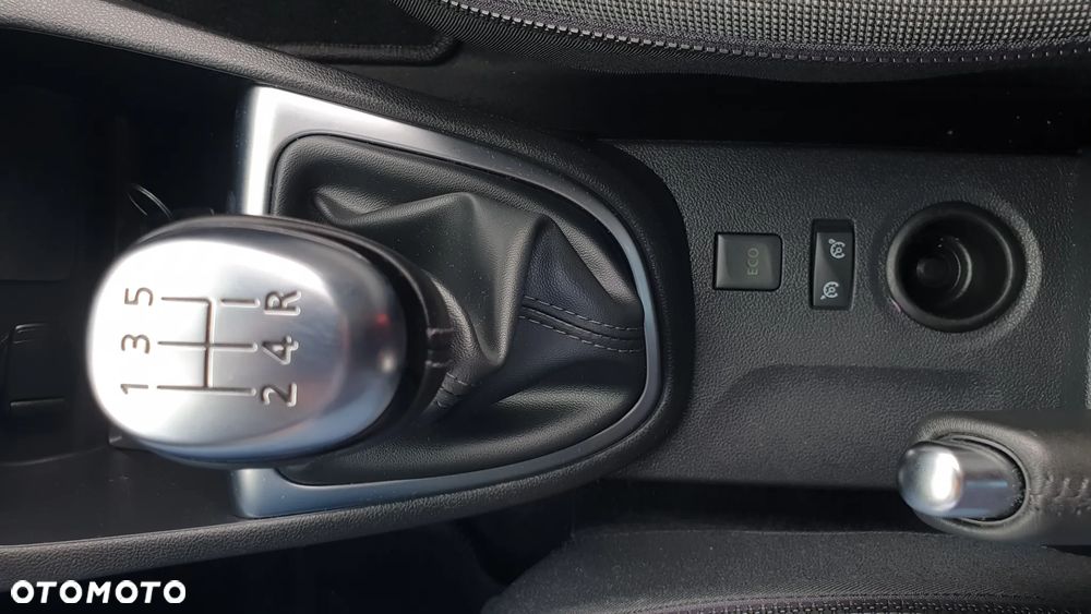 Renault Captur TCe 100 BUSINESS EDITION - 32
