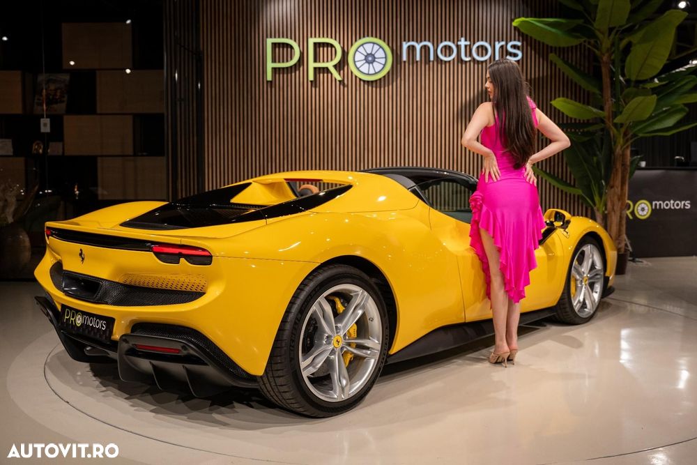 Ferrari 296 GTS - 25