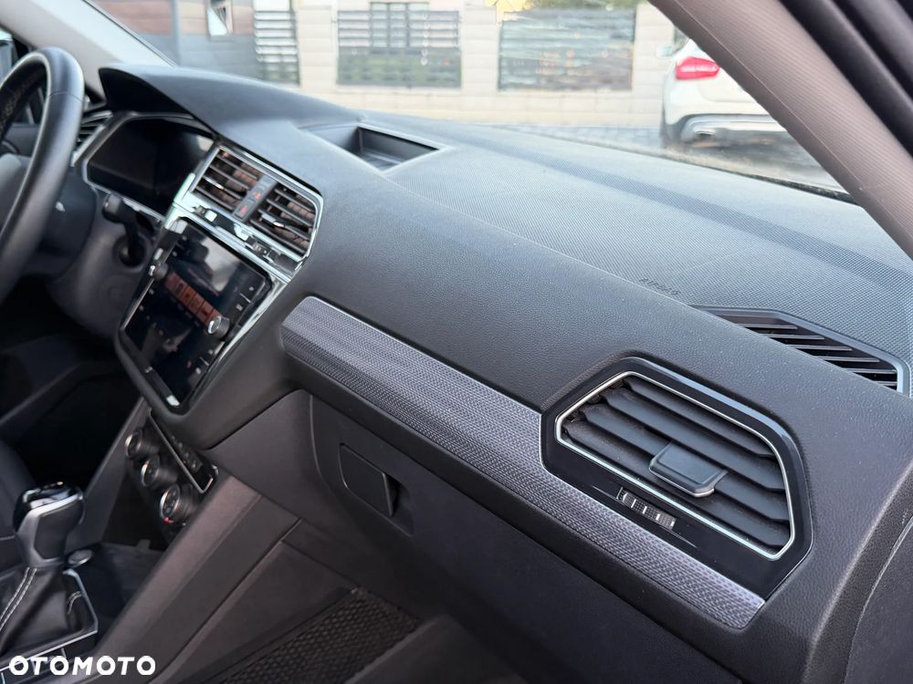 Volkswagen Tiguan - 26