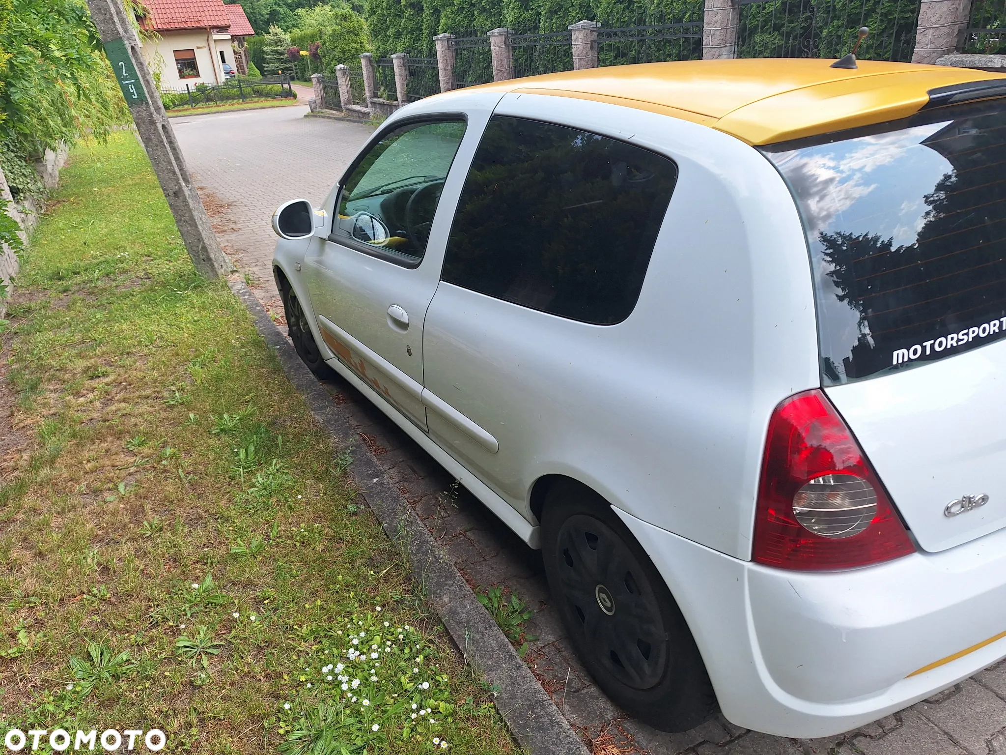 Renault Clio 1.2 16V Campus - 8