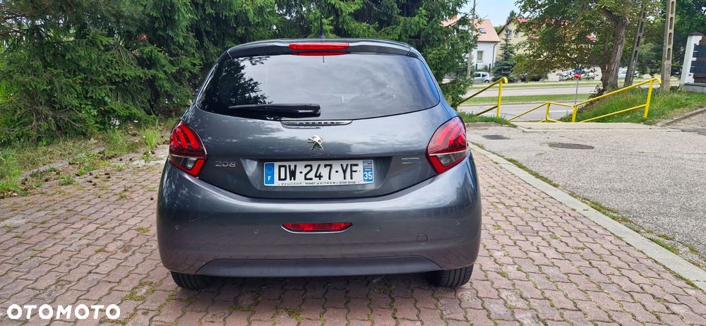 Peugeot 208 - 4