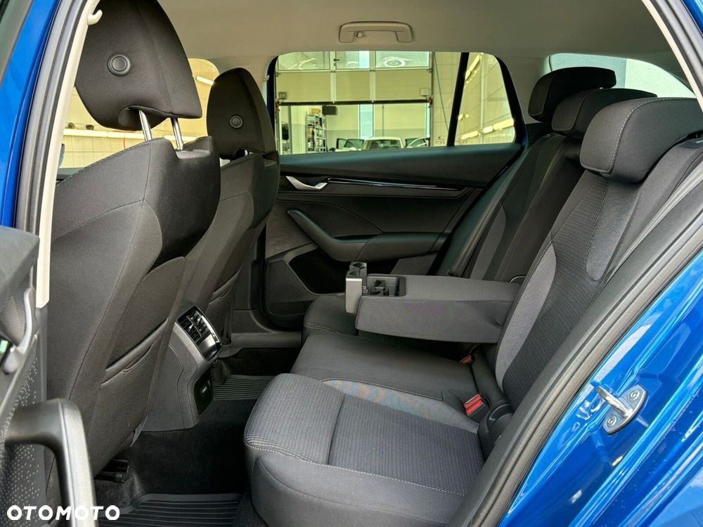 Skoda Octavia 1.5 TSI mHEV Selection DSG - 15