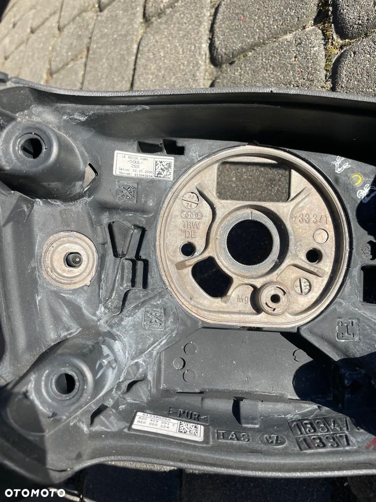 KIEROWNICA Z PODUSZKĄ skórzana bdb ładna AUDI A2 8Z A3 8L A6 C5 8Z0419091E - 7