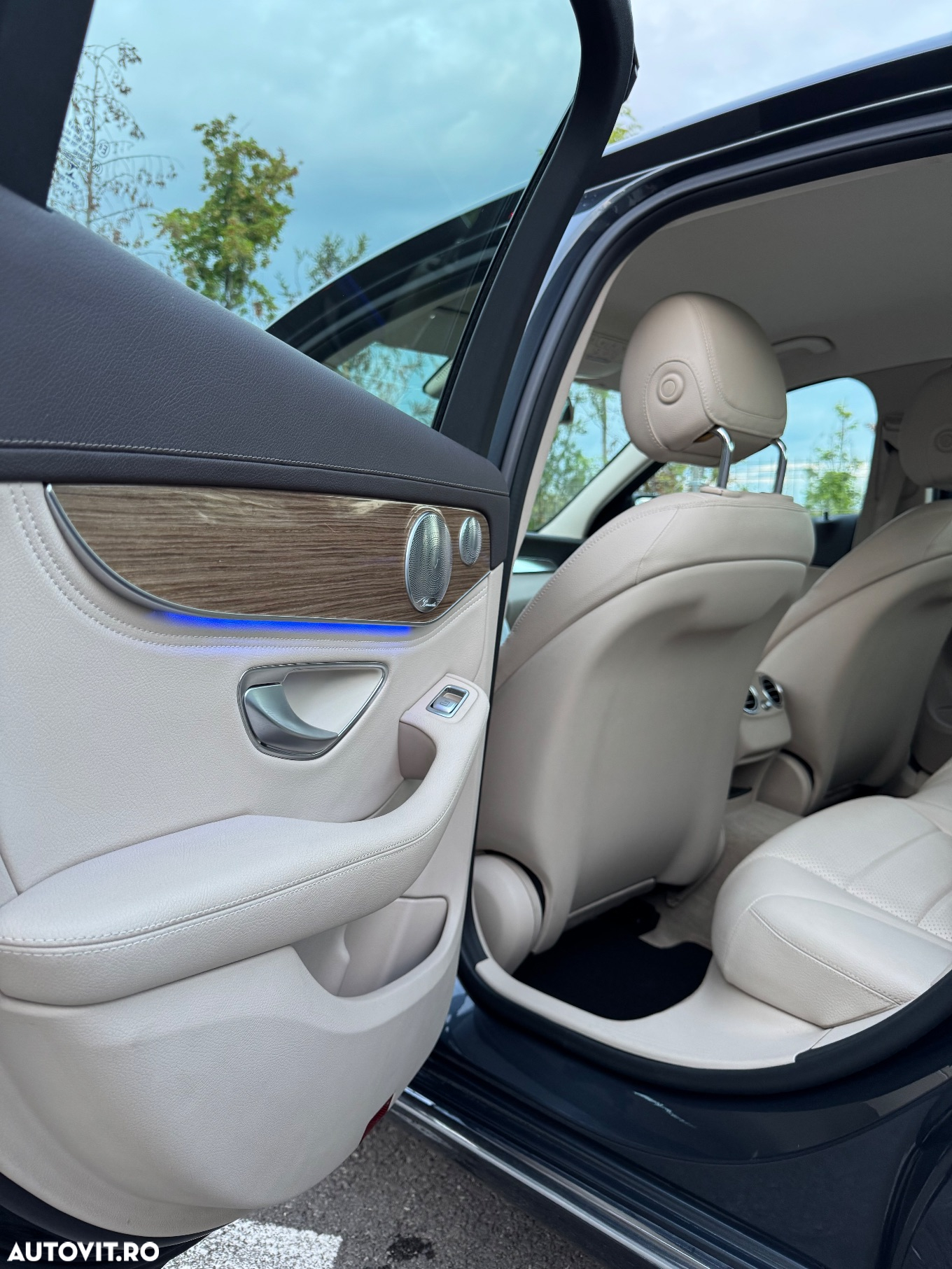 Mercedes-Benz C 300 BlueTec Hybrid - 14
