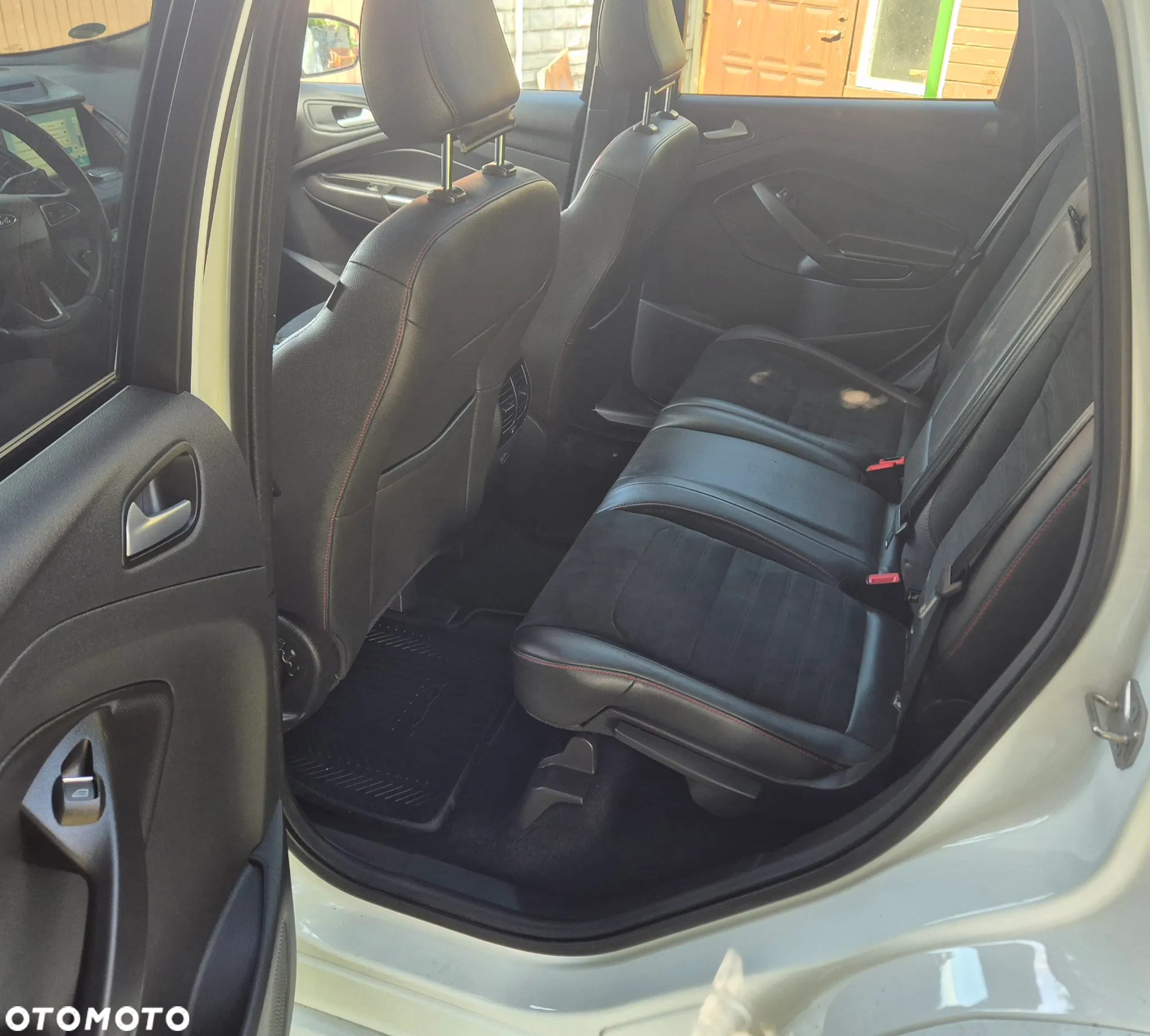 Ford Kuga 1.5 EcoBoost 4x4 ST-Line - 21