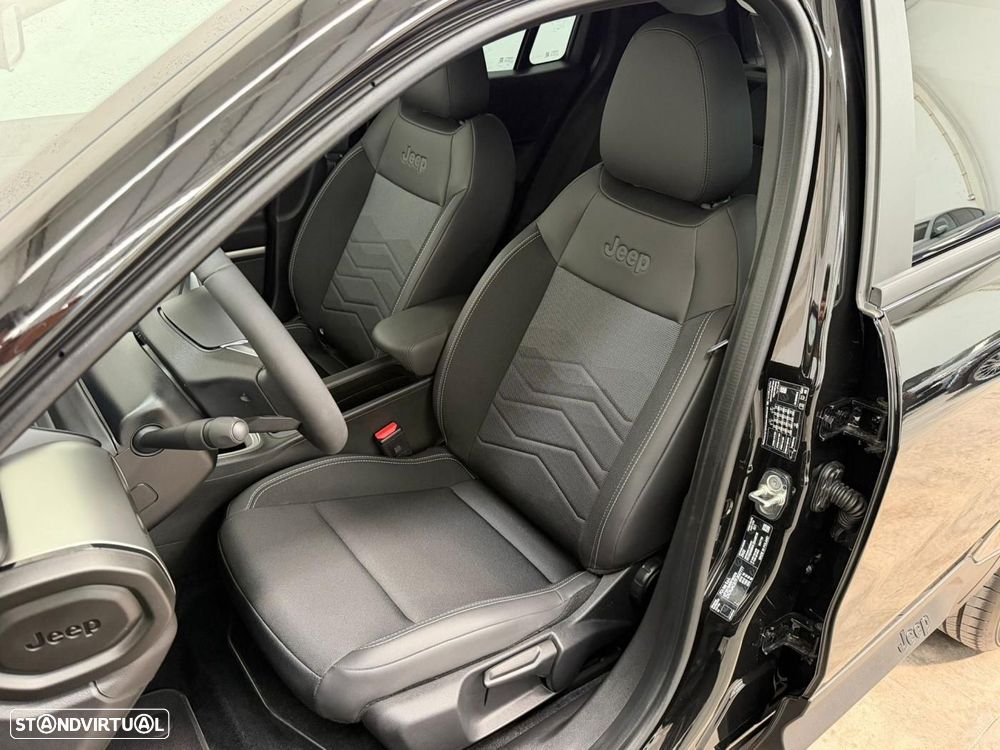 Jeep Avenger 54 kWh Black Edition - 15