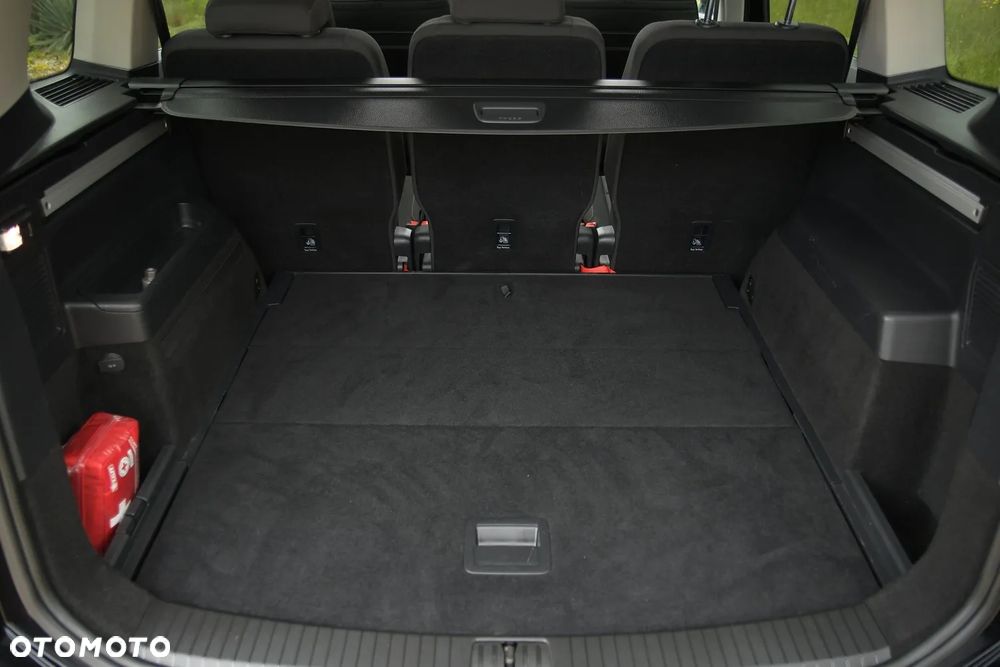 Volkswagen Touran 2.0 TDI SCR Highline - 22