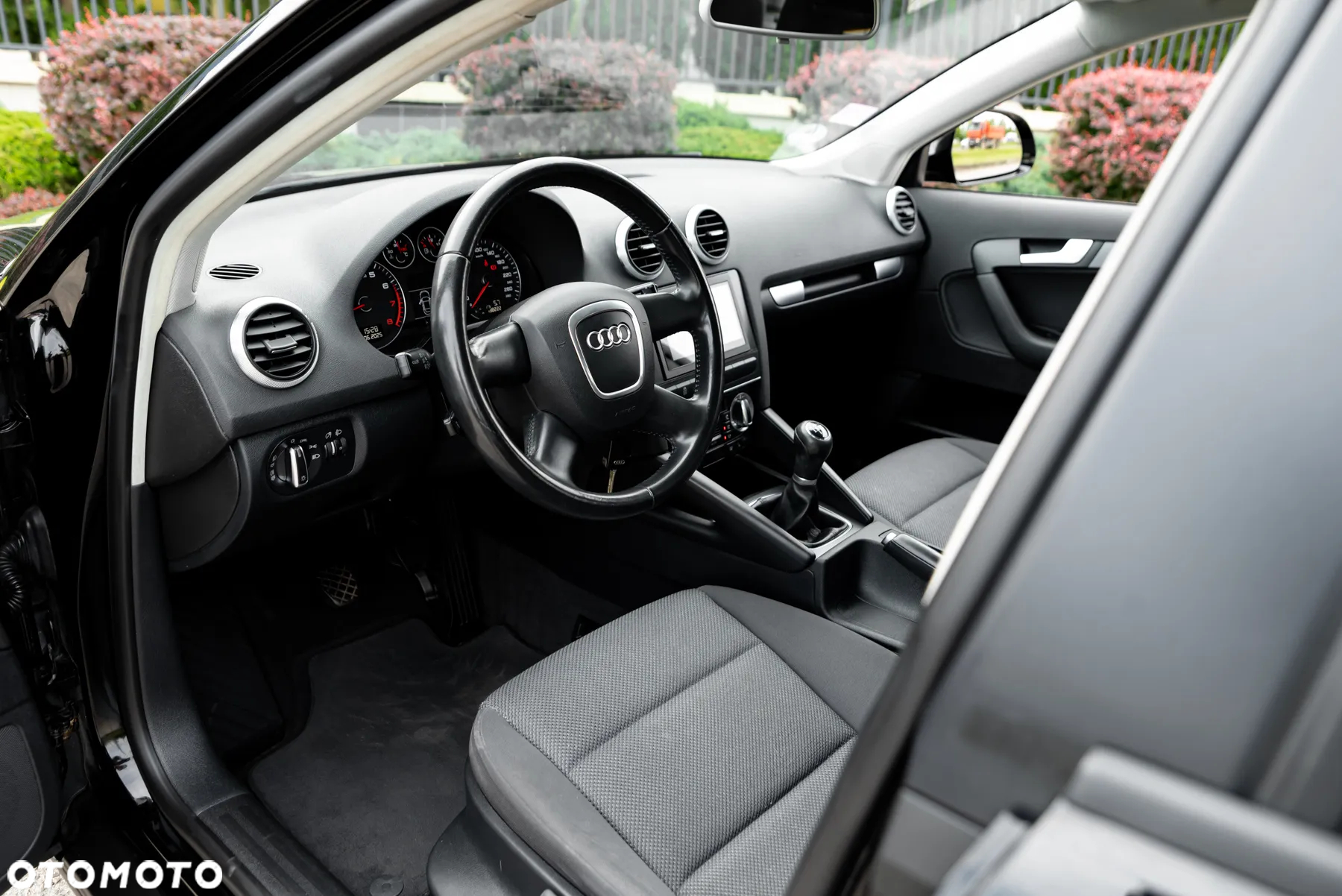 Audi A3 1.6 Sportback Ambiente - 16