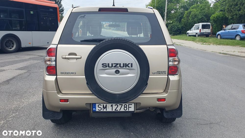 Suzuki Grand Vitara 1.9 DDiS Comfort - 12