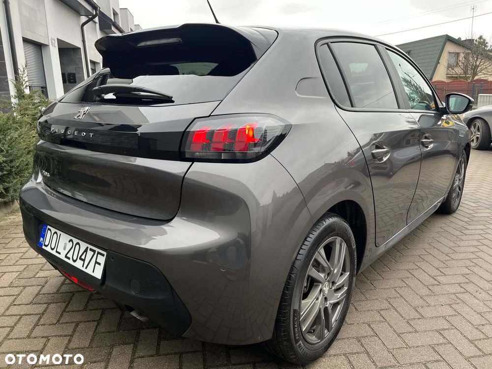 Peugeot 208 PureTech 100 EAT8 Allure - 7