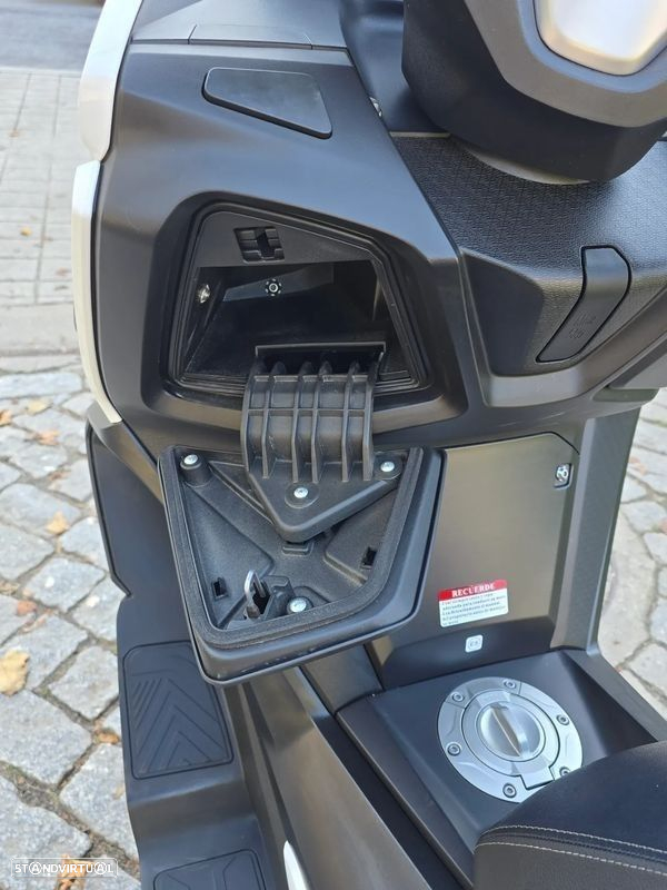 Voge SR4 Max T Gasolina - 10