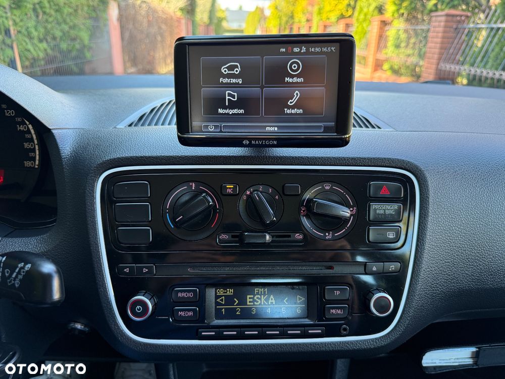 Volkswagen up! R-Line - 14