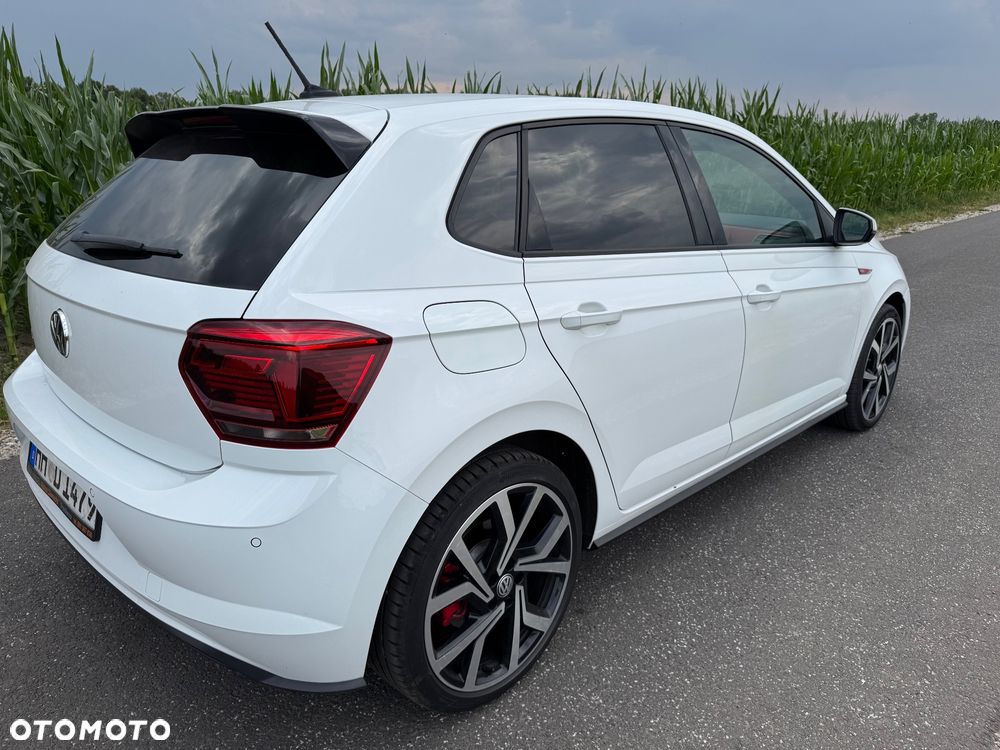 Volkswagen Polo 2.0 TSI DSG GTI - 20