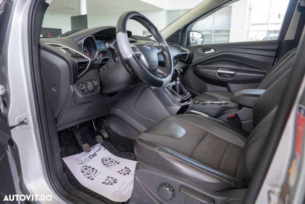 Ford Kuga 2.0 TDCi 4x4 Titanium - 16